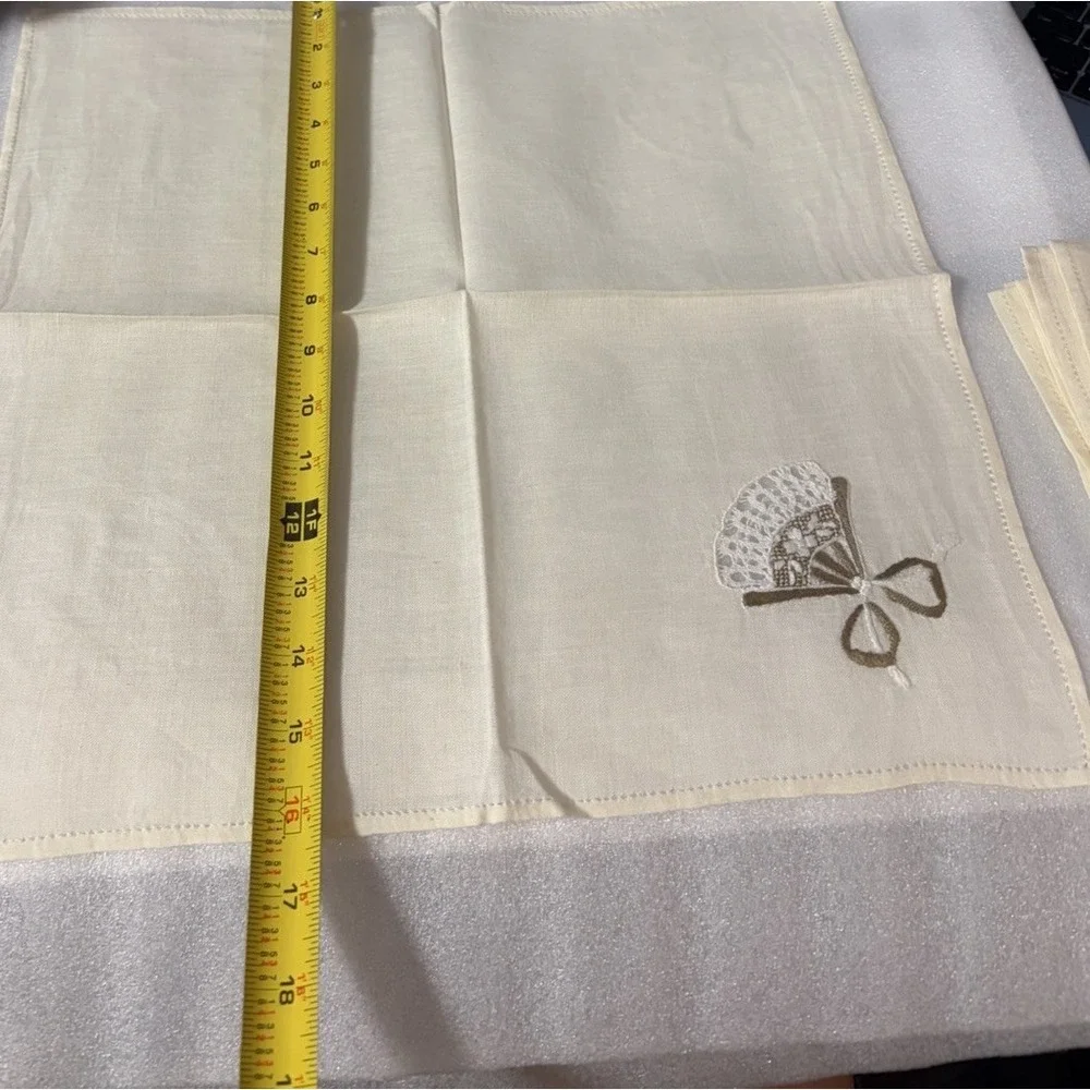 Vintage Linen Napkins Set of 8 Embroidered Fan Bow Ivory Cream 16
